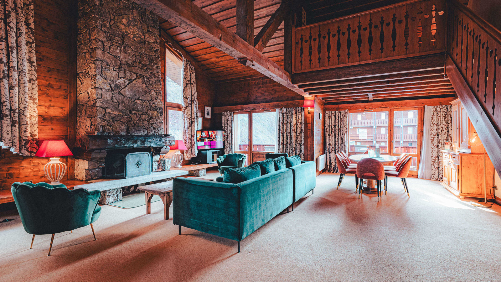 Salon Penthouse