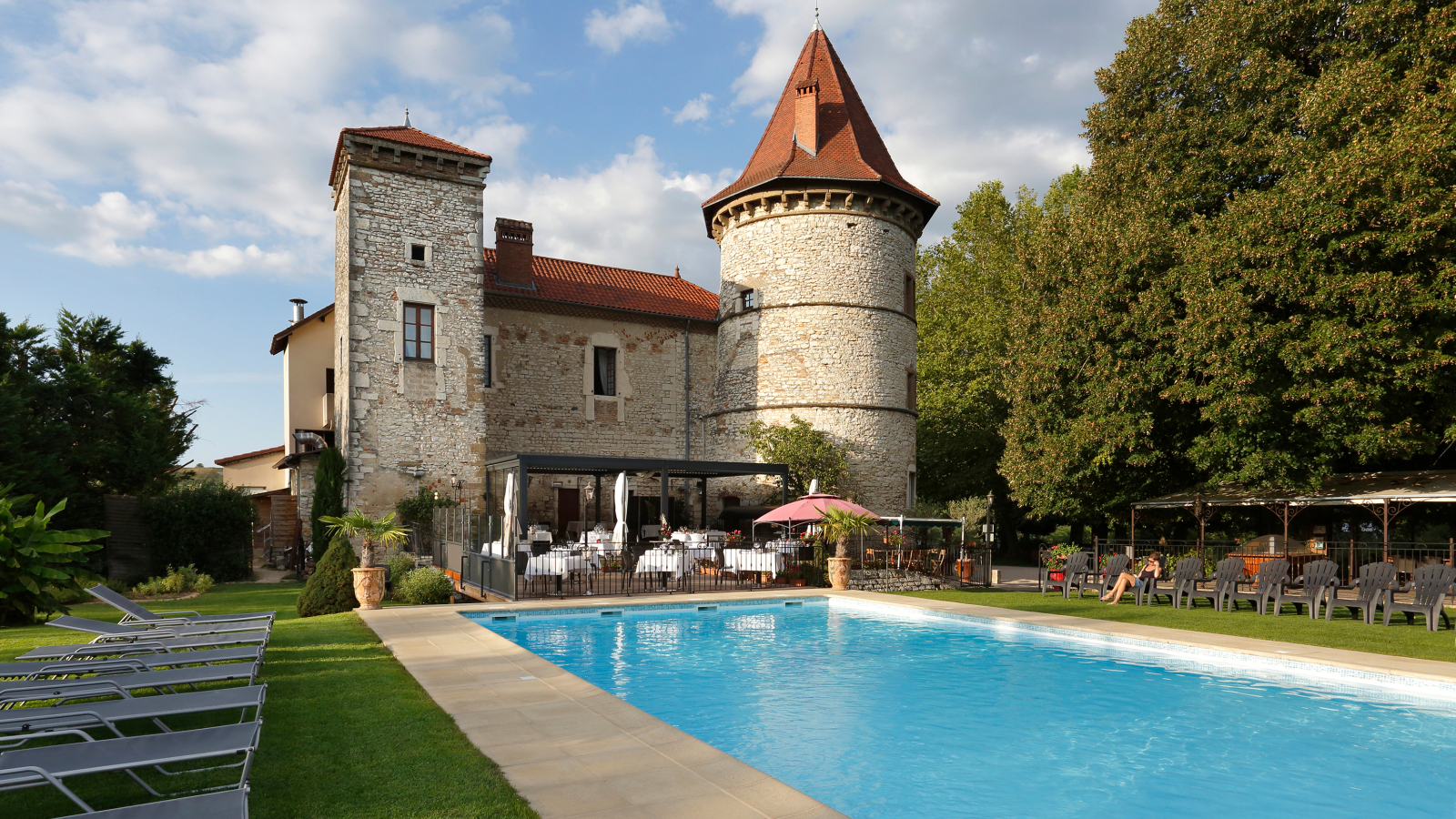 La Capella - Hôtel Restaurant Le Château de Chapeau Cornu - Vignieu - Balcons du Dauphiné - Nord-Isère - à moins d'une heure de Lyon