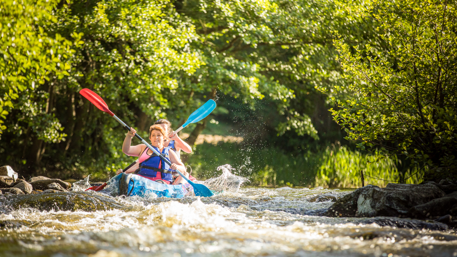 Canoë dans Les Gorges de La Sioule