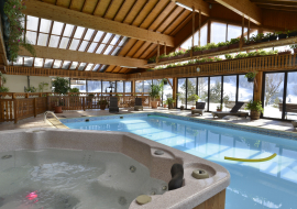 spa hot tub pool hotel Le Feraillon