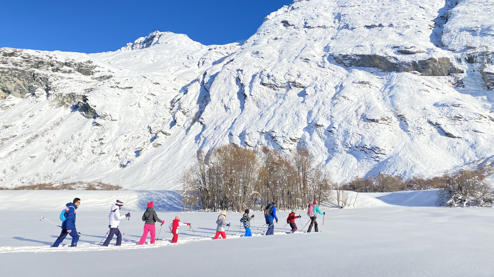 Snowshoe outing with the Maison des Guides de Val Cenis