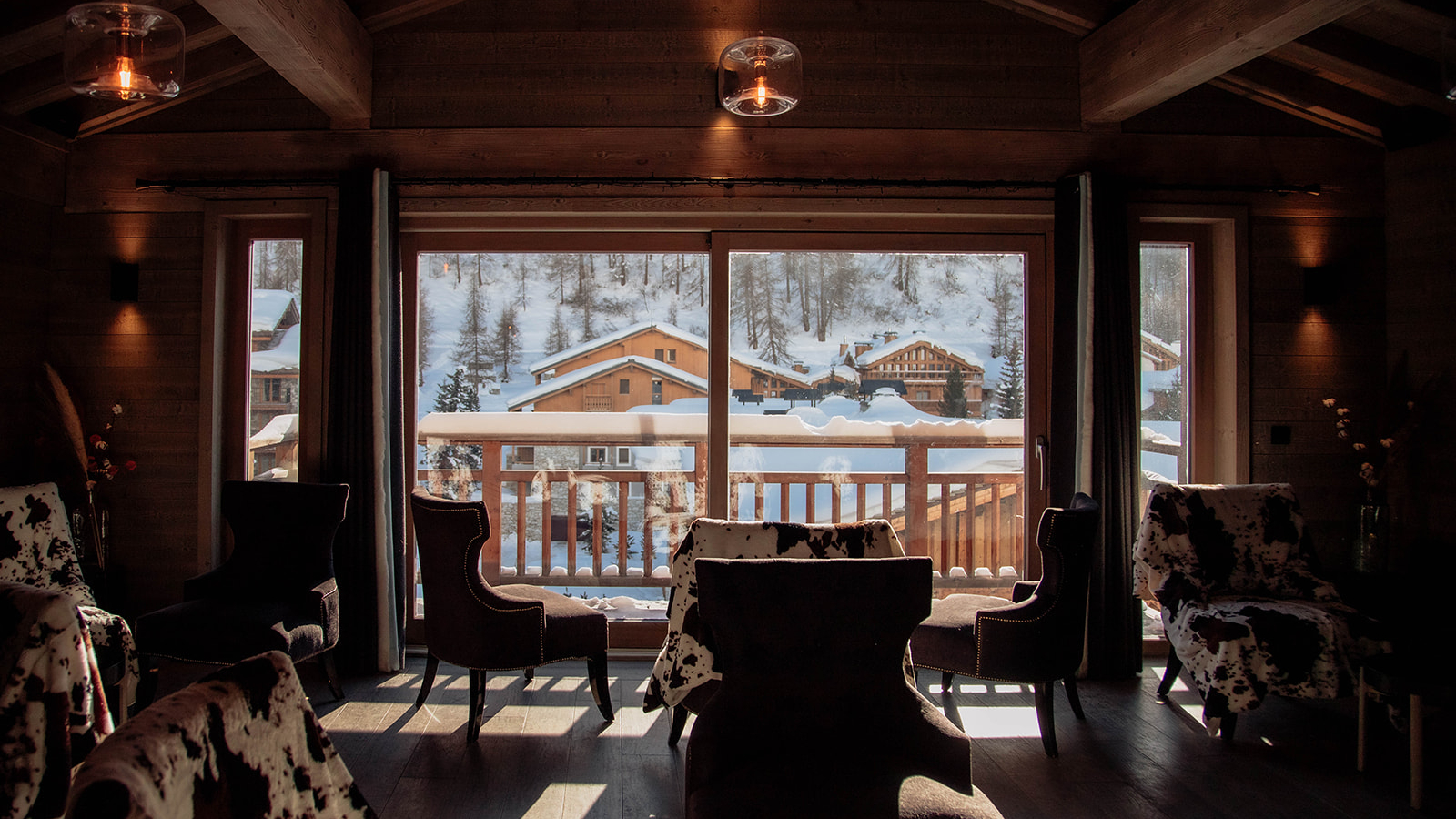 Bar avec vue sur Val d'Isère - Victoria Lodge, Friendly Hotel