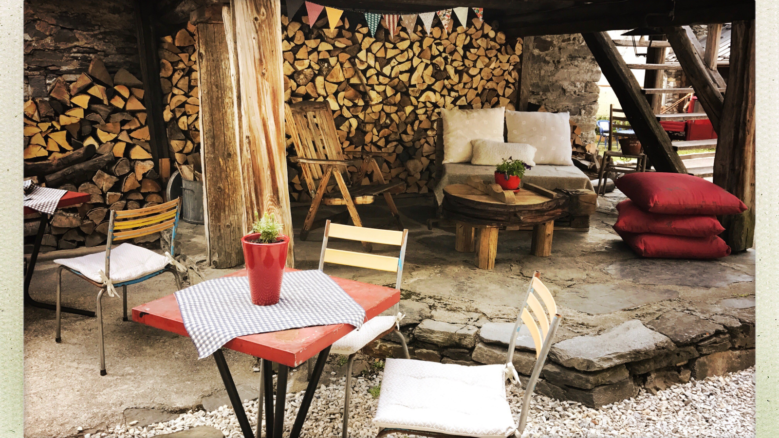 Terrasse extérieur Le Garde Manger