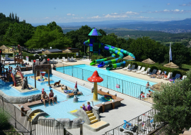 Camping les Charmilles à Darbres