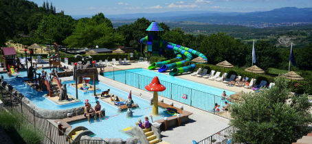 Camping les Charmilles à Darbres