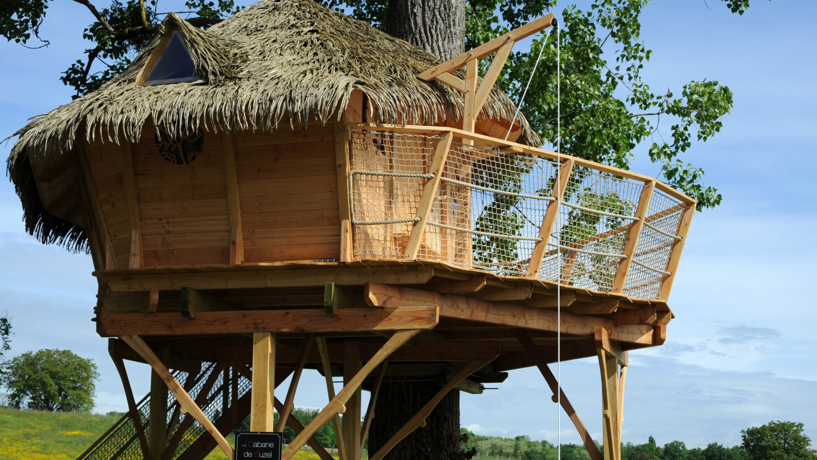 Cabane dans les arbres - Domaine de Suzel