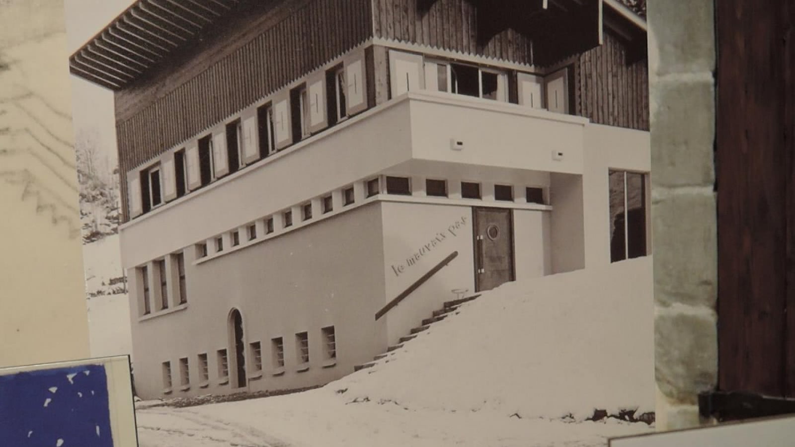 Annecy, Palais de l'Île, exposition temporaire Henry Jacques Le Même 1897-1997. Art du détail et génie du lieu. Jusqu'au 24 septembre 2017 Le bar Le Mauvais Pas à Megève, architecte henry Jacques Le Même