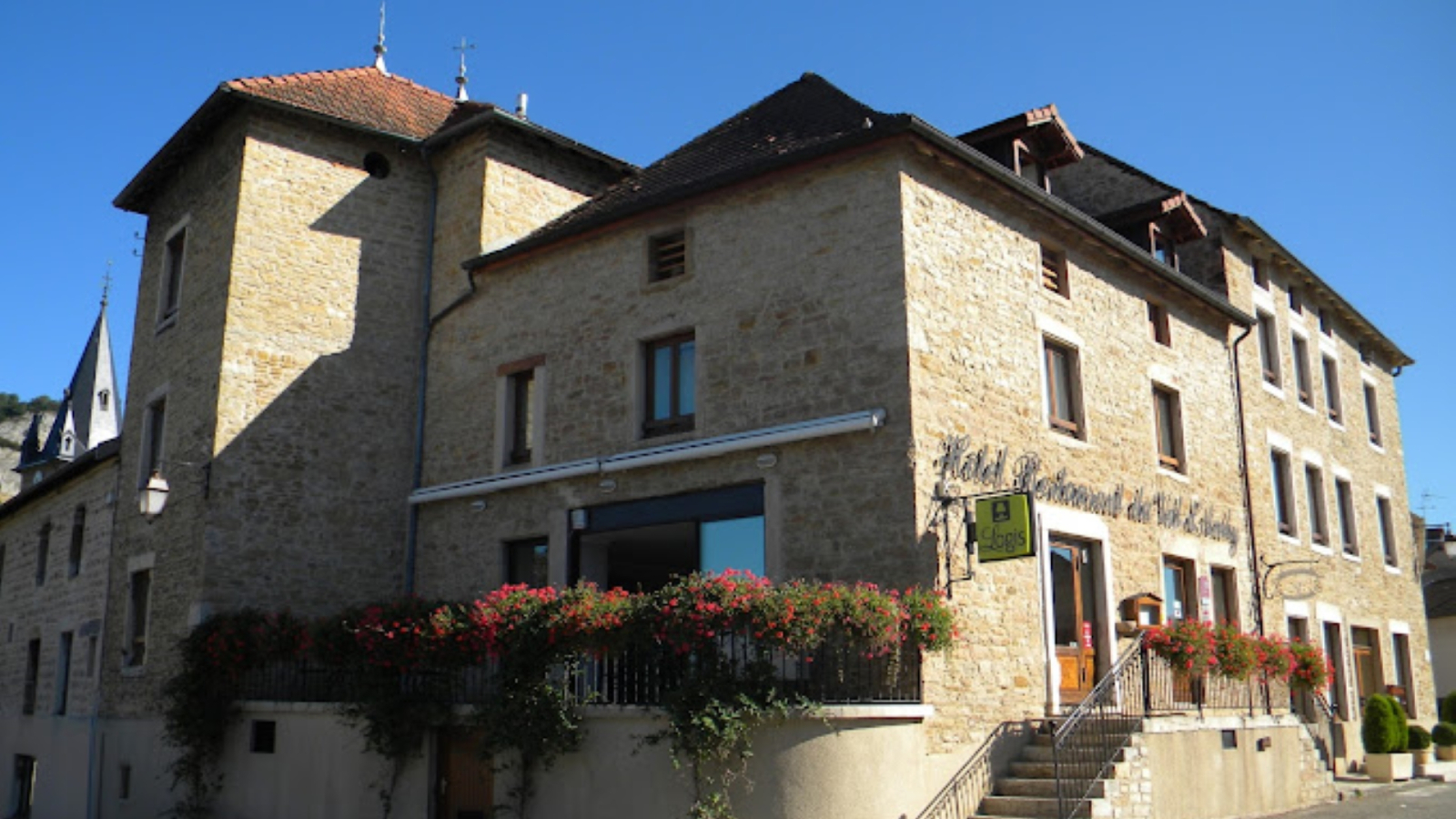 Restaurant le Val d'Amby - Hières-sur-Amby - Balcons du Dauphiné - Nord-Isère - à moins d'une heure de Lyon