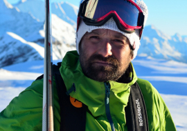 Le portrait de Serge moniteur de ski à Flaine