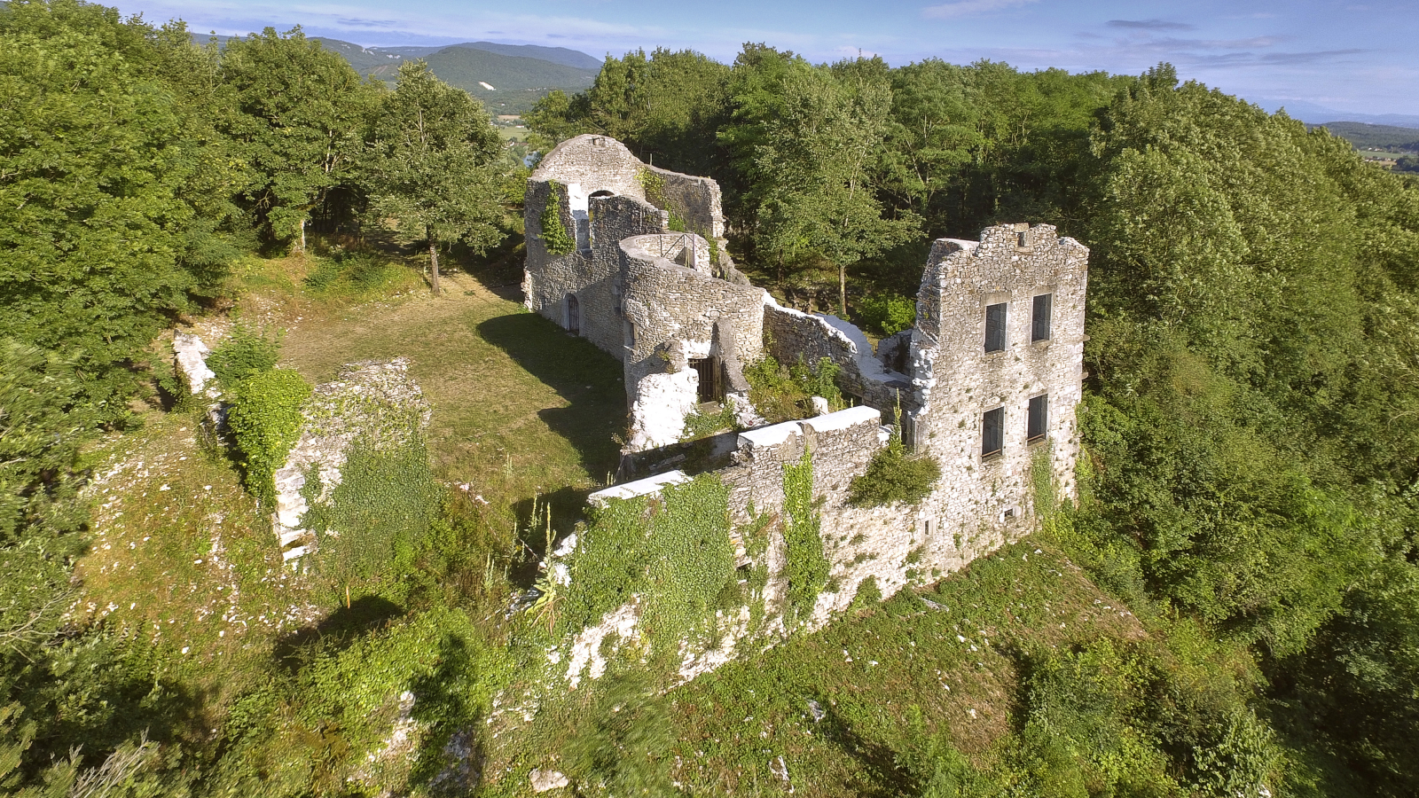 Quirieu, site médiéval - Quirieu, la cité endormie - Bouvesse-Quirieu - Balcons du Dauphiné - Nord-Isère - à moins d'une heure de Lyon