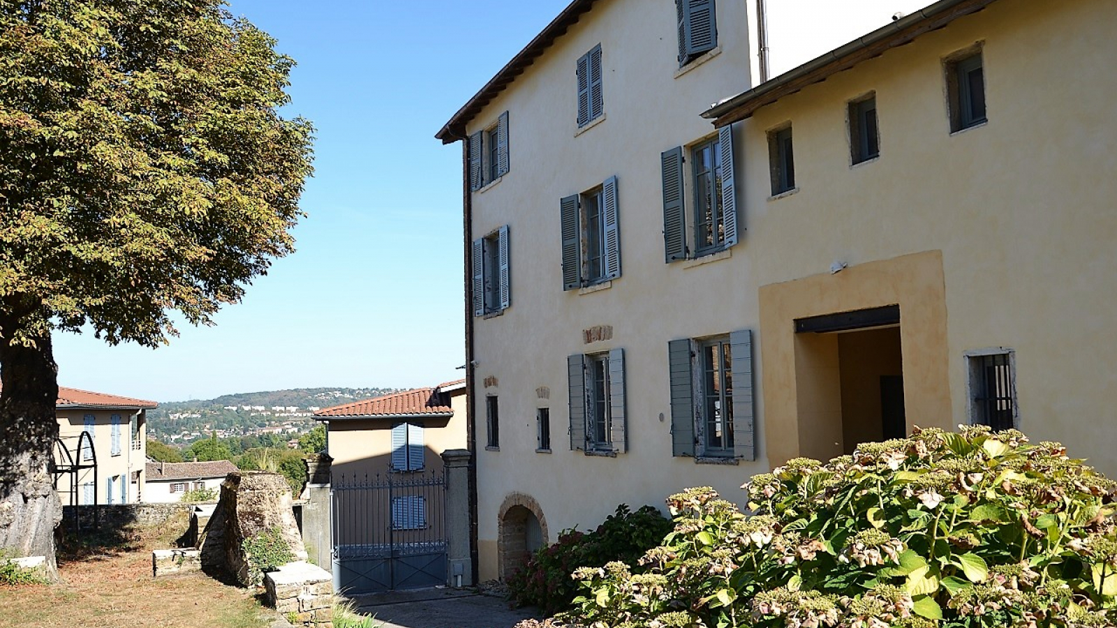 Chambres d'Hôtes 'Demeure des Monts d'Or' à Curis au Mont d'Or -  Grand Lyon - Rhône : la Maison.