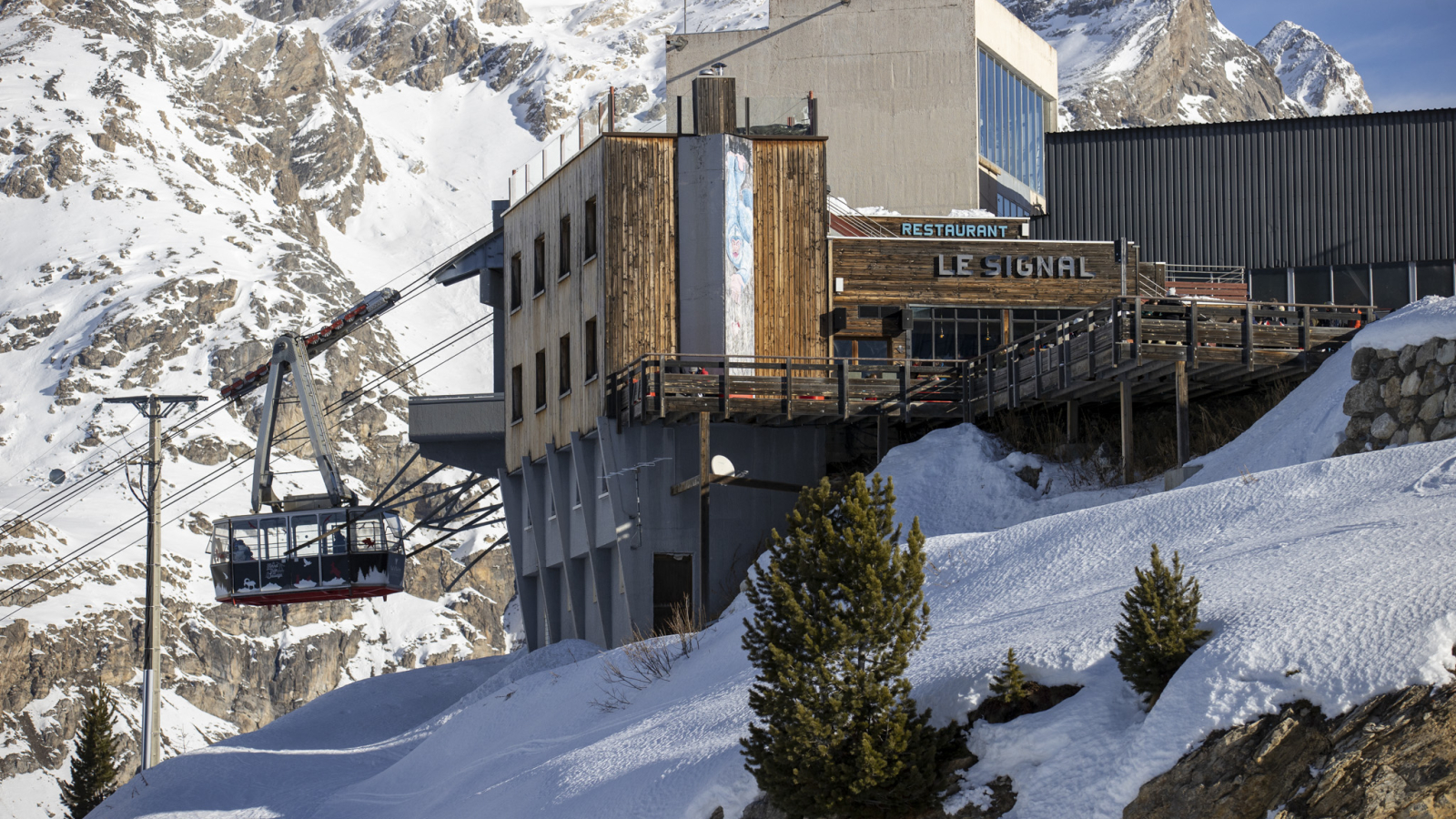 Vue de loin - Restaurant Le Signal Val d'Isère