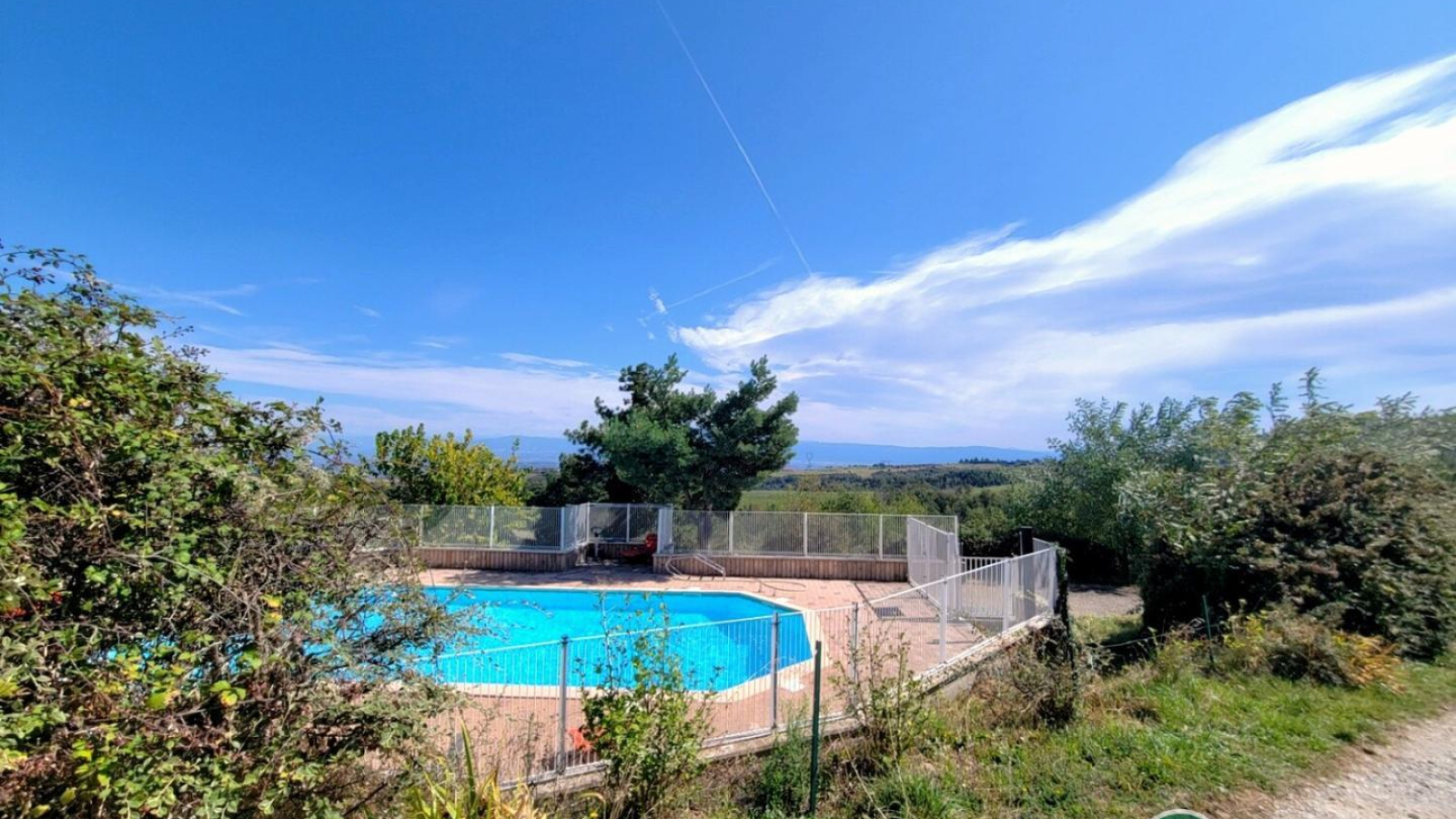 Piscine partagée de la Ferme de Simondon