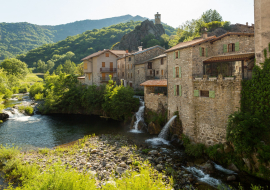 Burzet - La Bourges dans le village