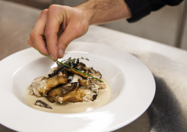 Poulet de Bresse à la crème et aux morilles - Restaurant Le Chanteclerc