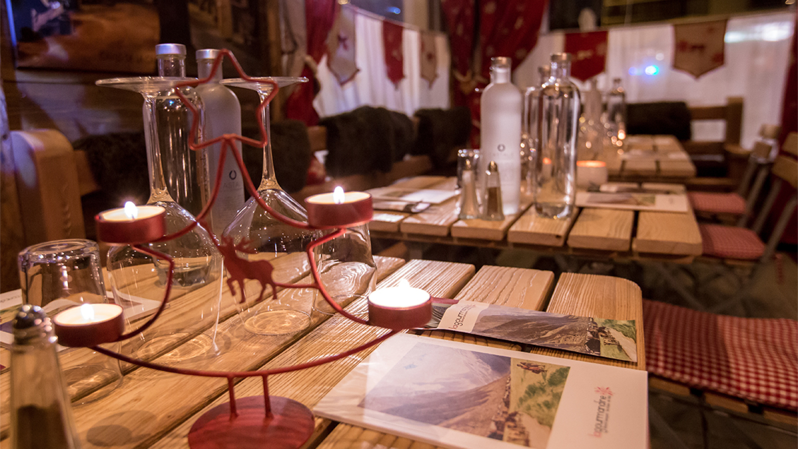 Table intérieur - La Gourmandine