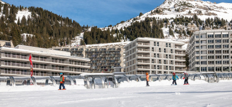 L'extérieur de la Résidence depuis les pistes de ski du Front de Neige