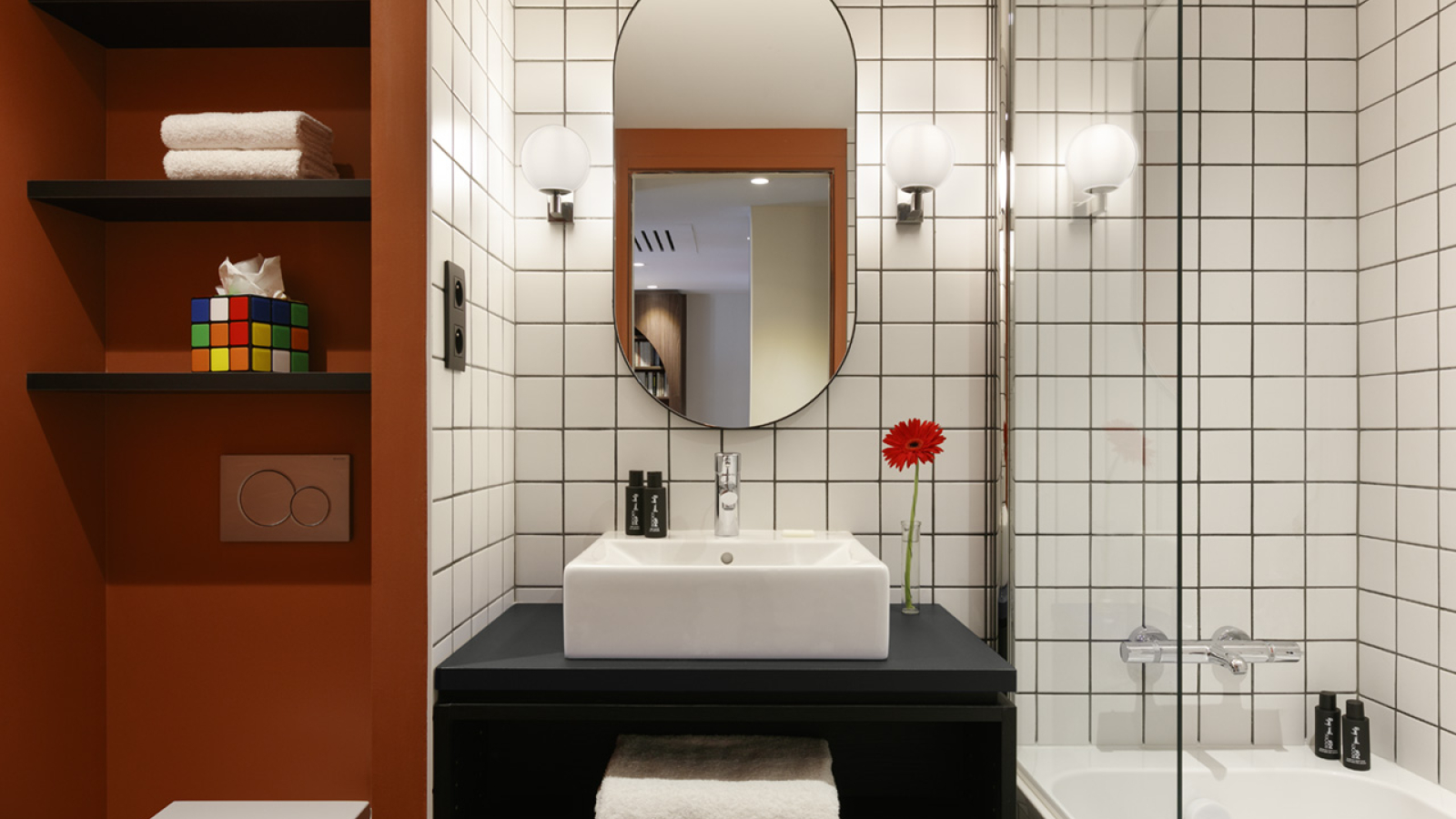 Bathroom with washbasin and storage space