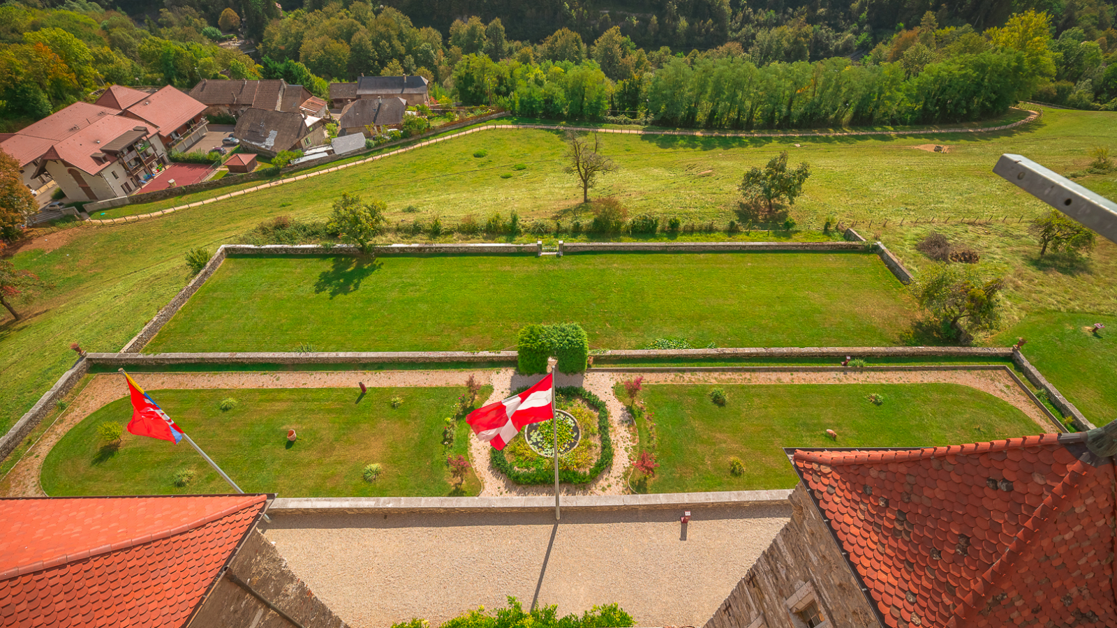 Domaine et Château de Montrottier