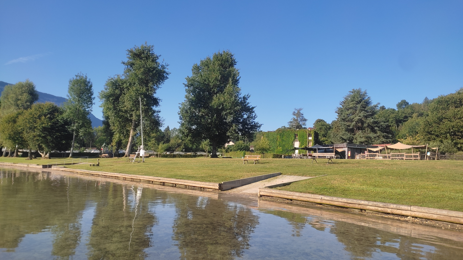 Plage de Pré Argent à Aiguebelette