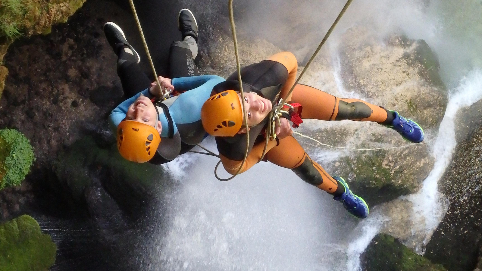 Descente en canyoning - Espace eau vive Isle de la Serre - Porcieu-Amblagnieu - Balcons du Dauphiné -  Nord-Isère - à moins d'une heure de Lyon