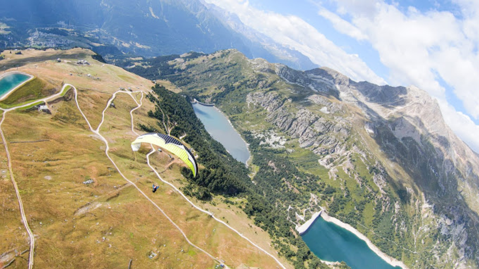 Tandem paragliding flight with Théo Camus