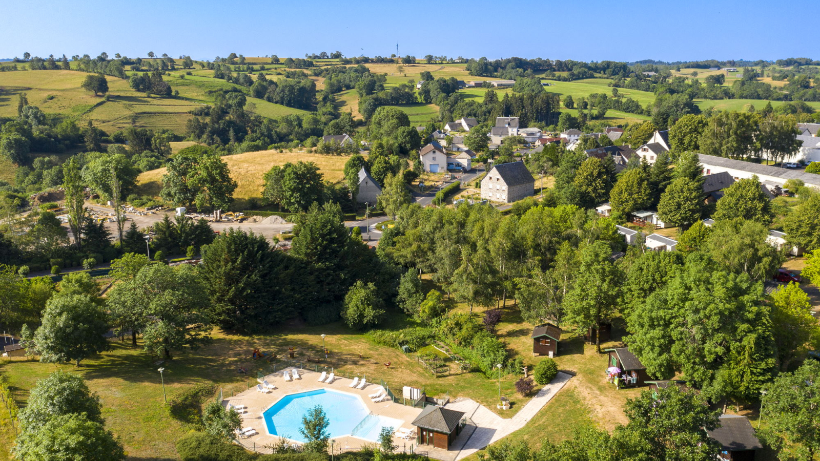 Camping de Tauves vu du ciel