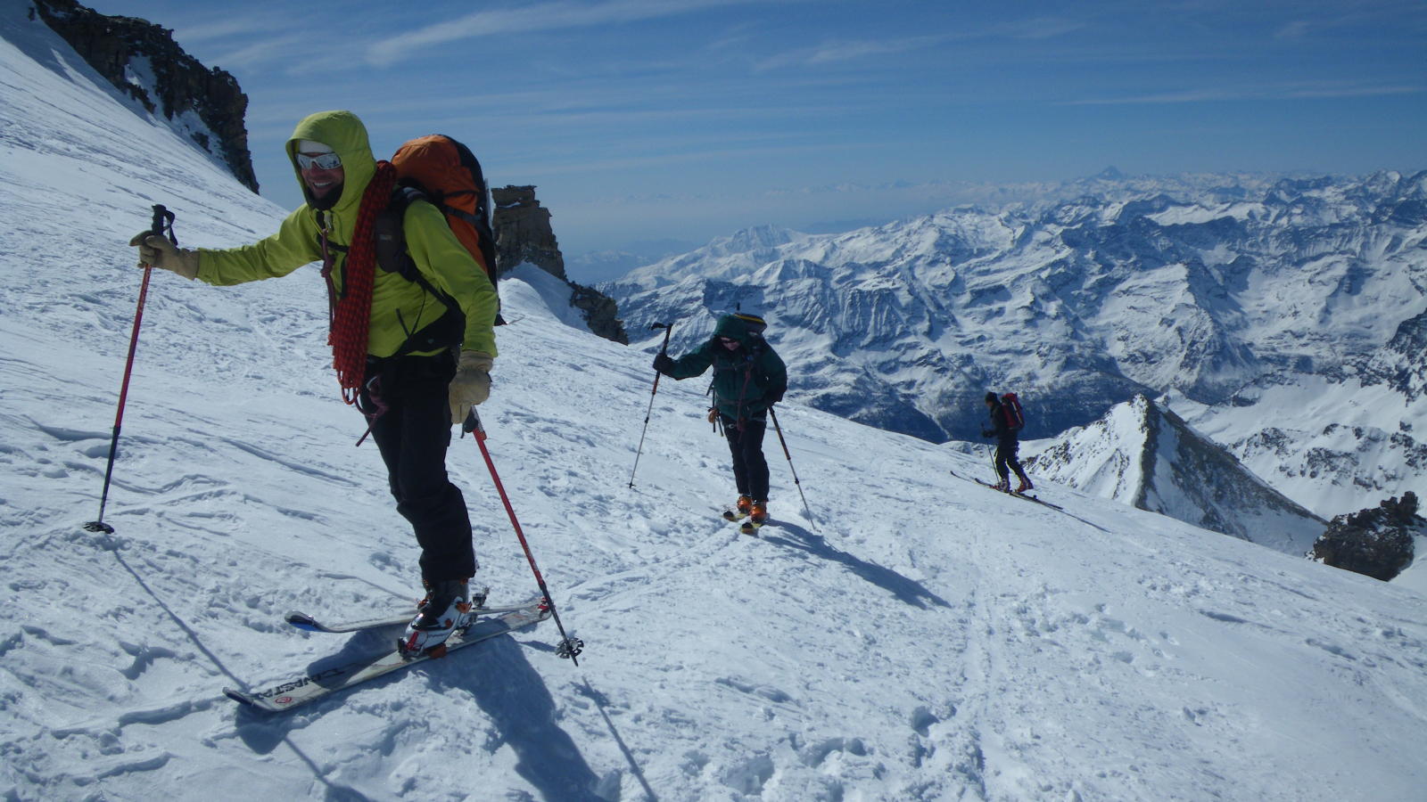 ascension de 3 skieurs de randonnée