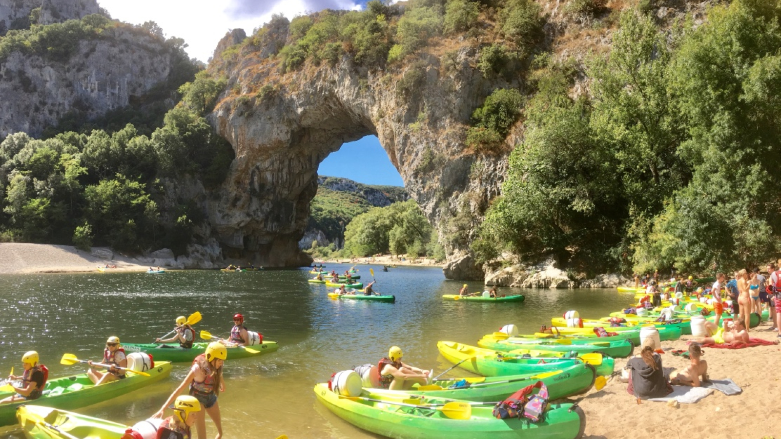 Descente des Gorges de l'Ardèche en canoë