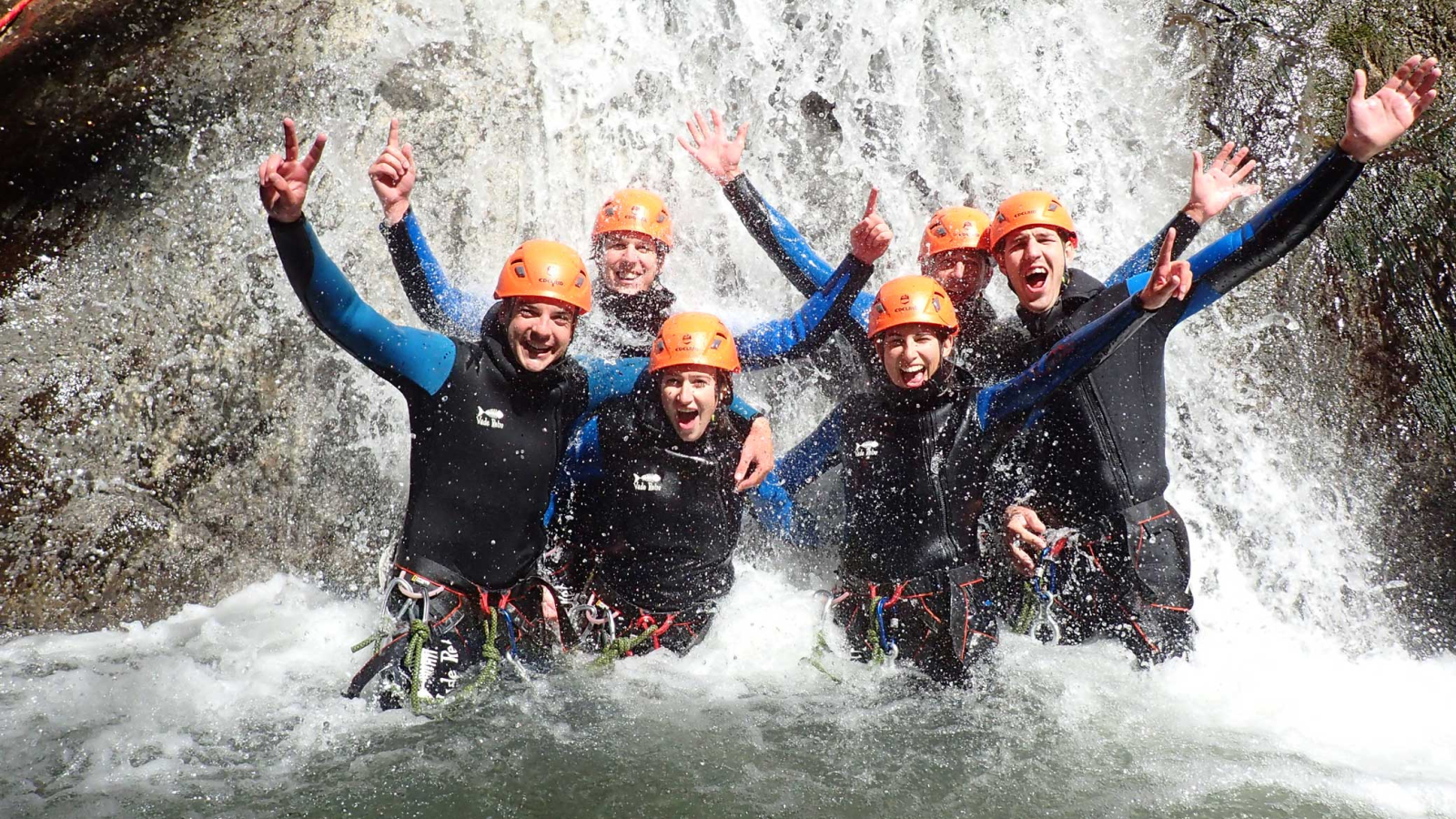 Groupe dans le canyon de Montmin Lac Annecy