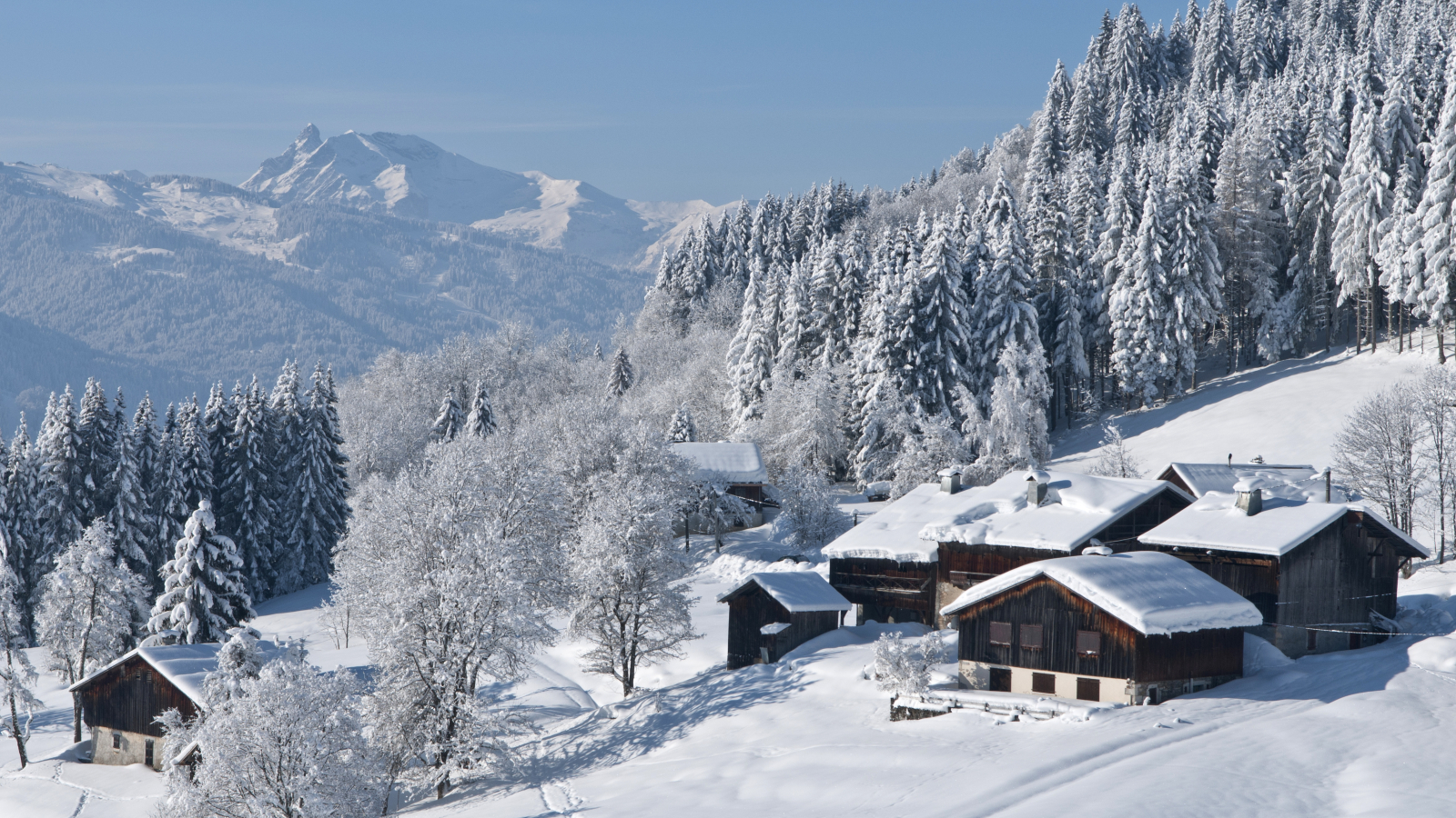 Chalets at La Rosière, on the heights of Samoëns