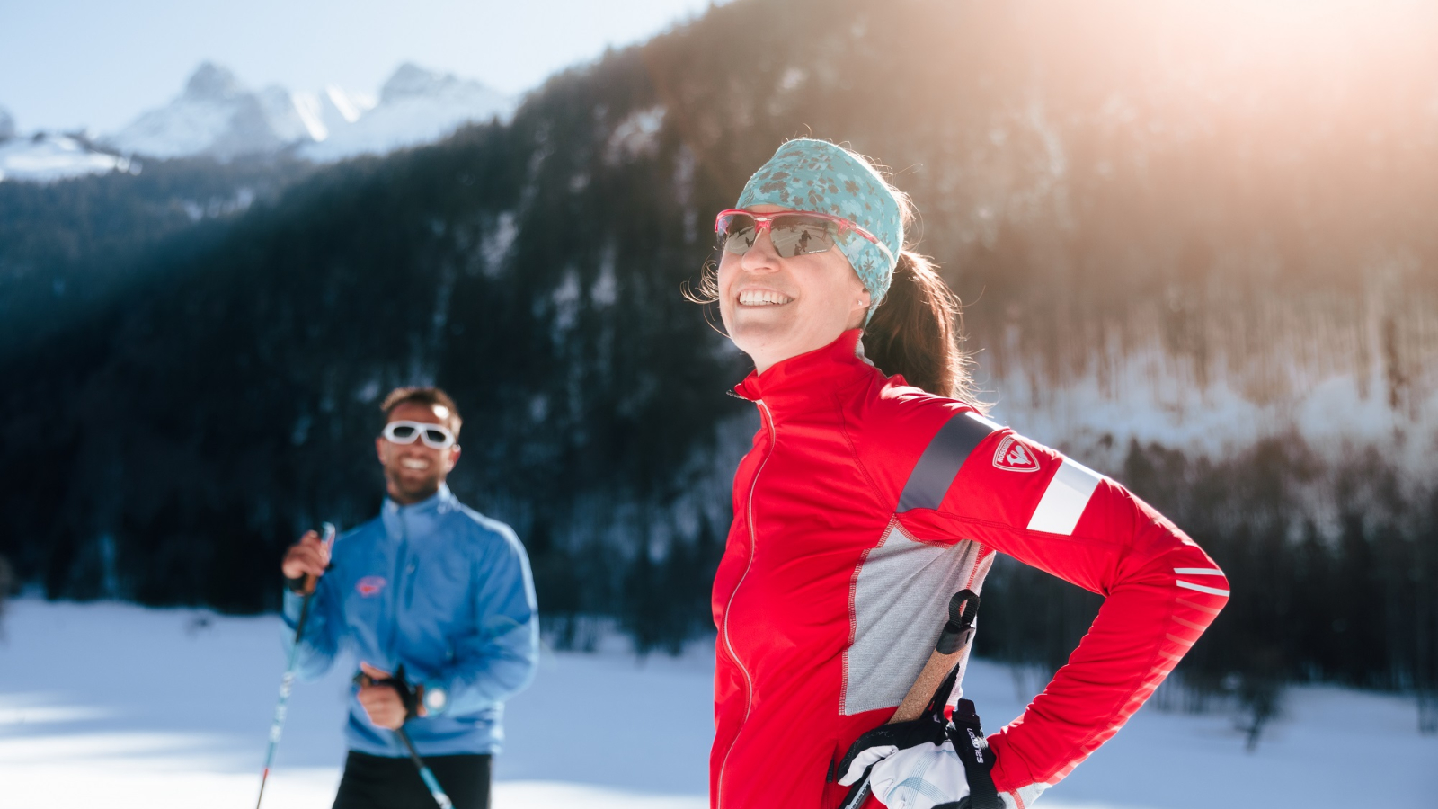 Couple de skieurs sur le domaine nordique des Aravis