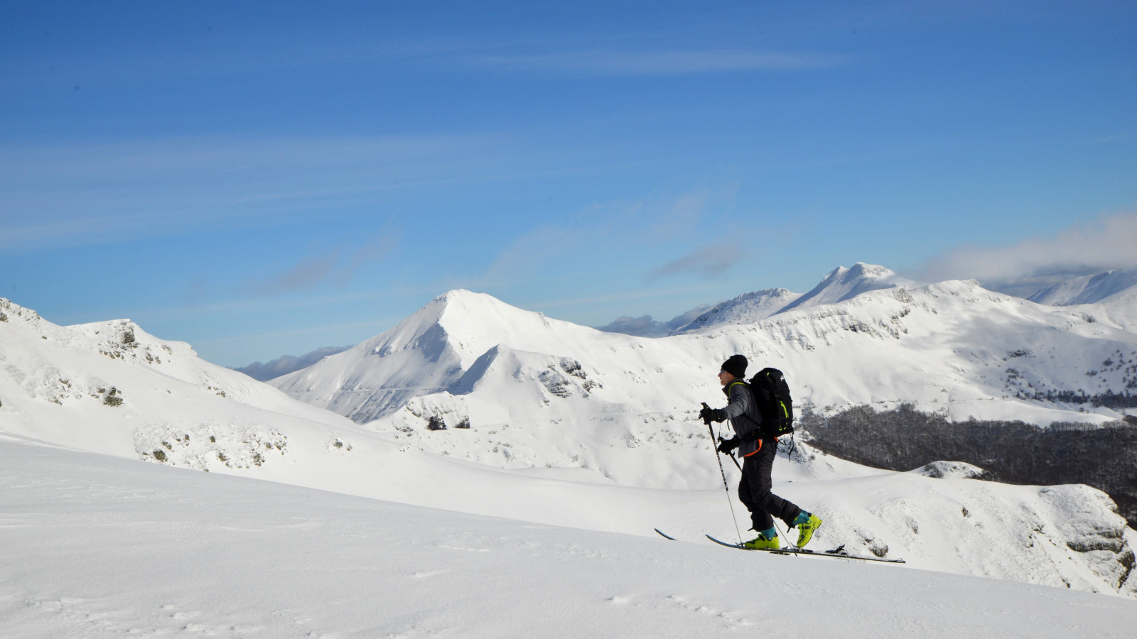 Ski de randonnée montagne du Cantal Pays de Salers