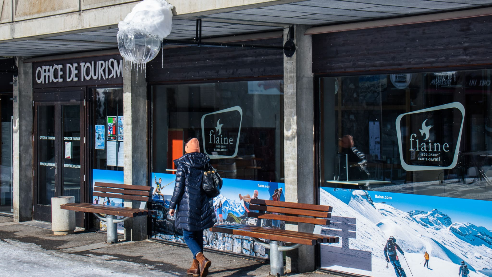 Exterior façade of the Tourist Office in winter