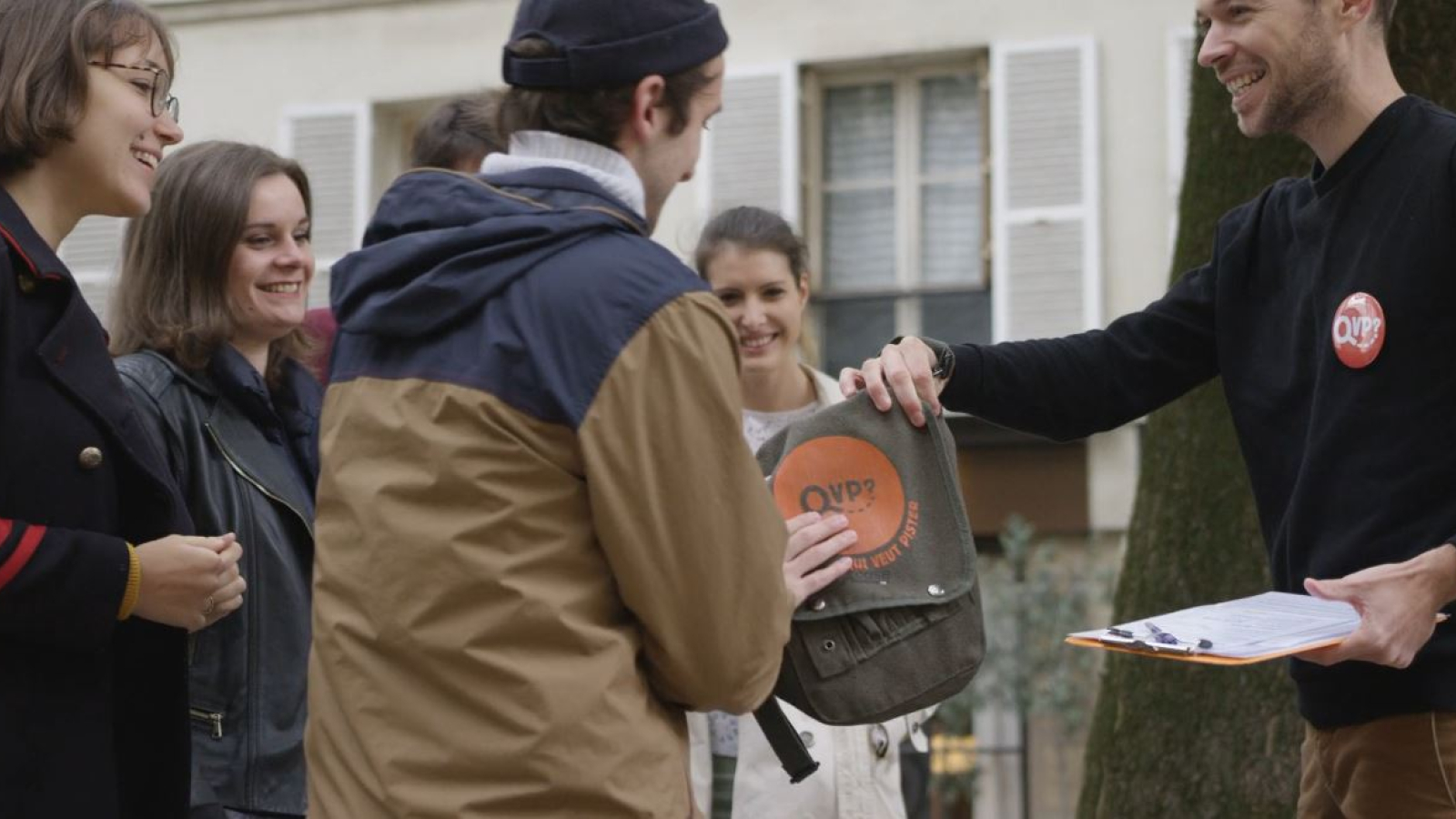 Distribution du matériel d'enquête sur le lieu de départ