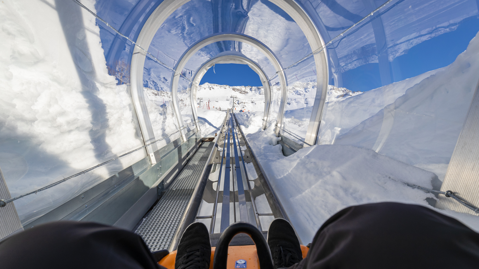 Luge dans le tunnel