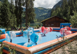 Partie de Bubble foot au Lac de Montriond