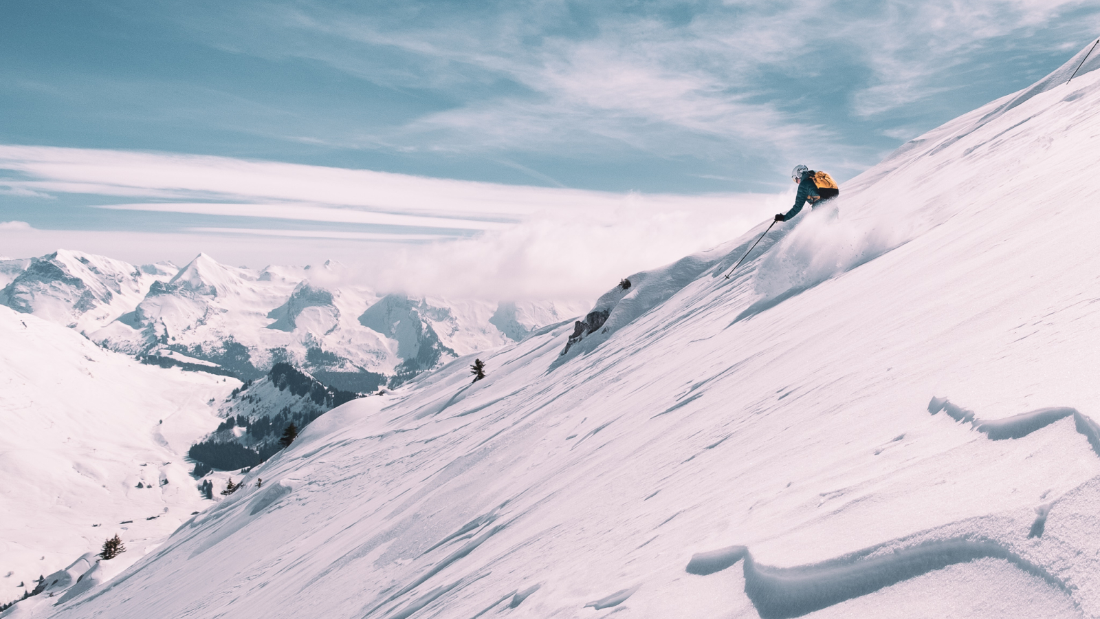 Sortie de Ski hors-piste accompagnée par le bureau des guides de Thônes Manigod - dans les Aravis à Thônes, La Clusaz, Le Grand-Bornand et Manigod