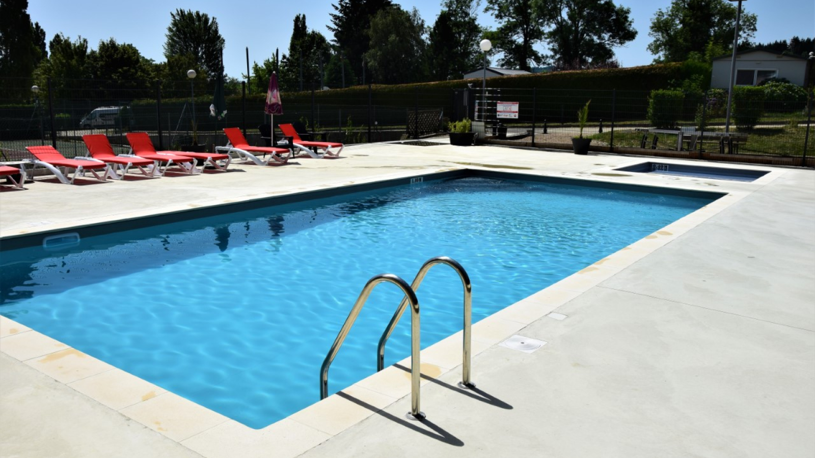 Camping de la Belle Etoile à St-Bonnet-le-Château 42380