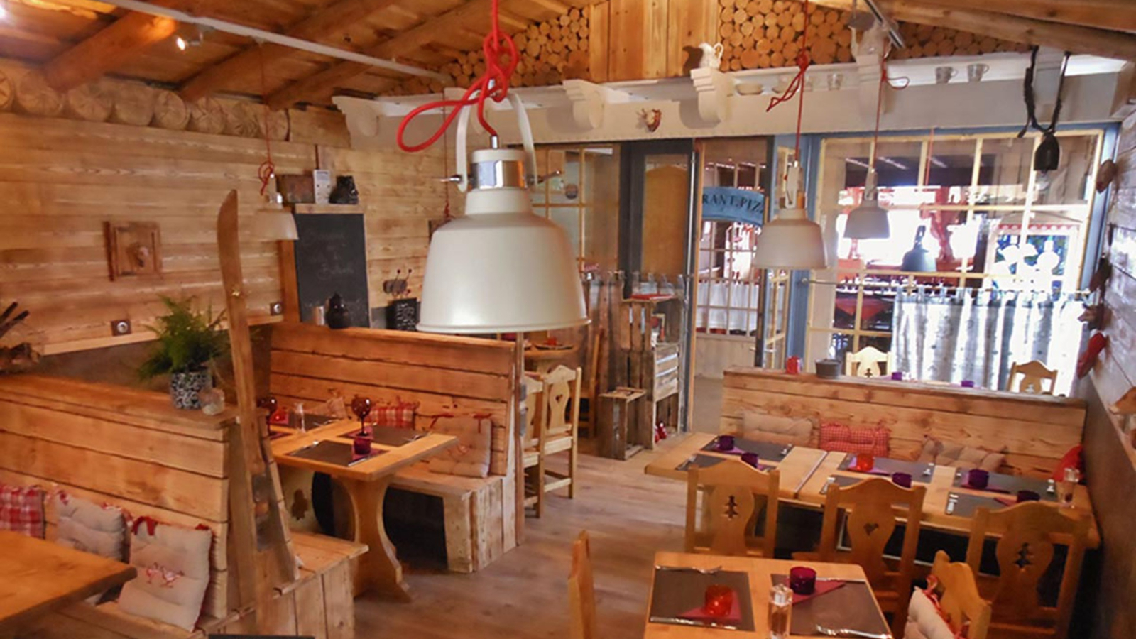 La fromagerie des Belleville intérieur  Les Menuires