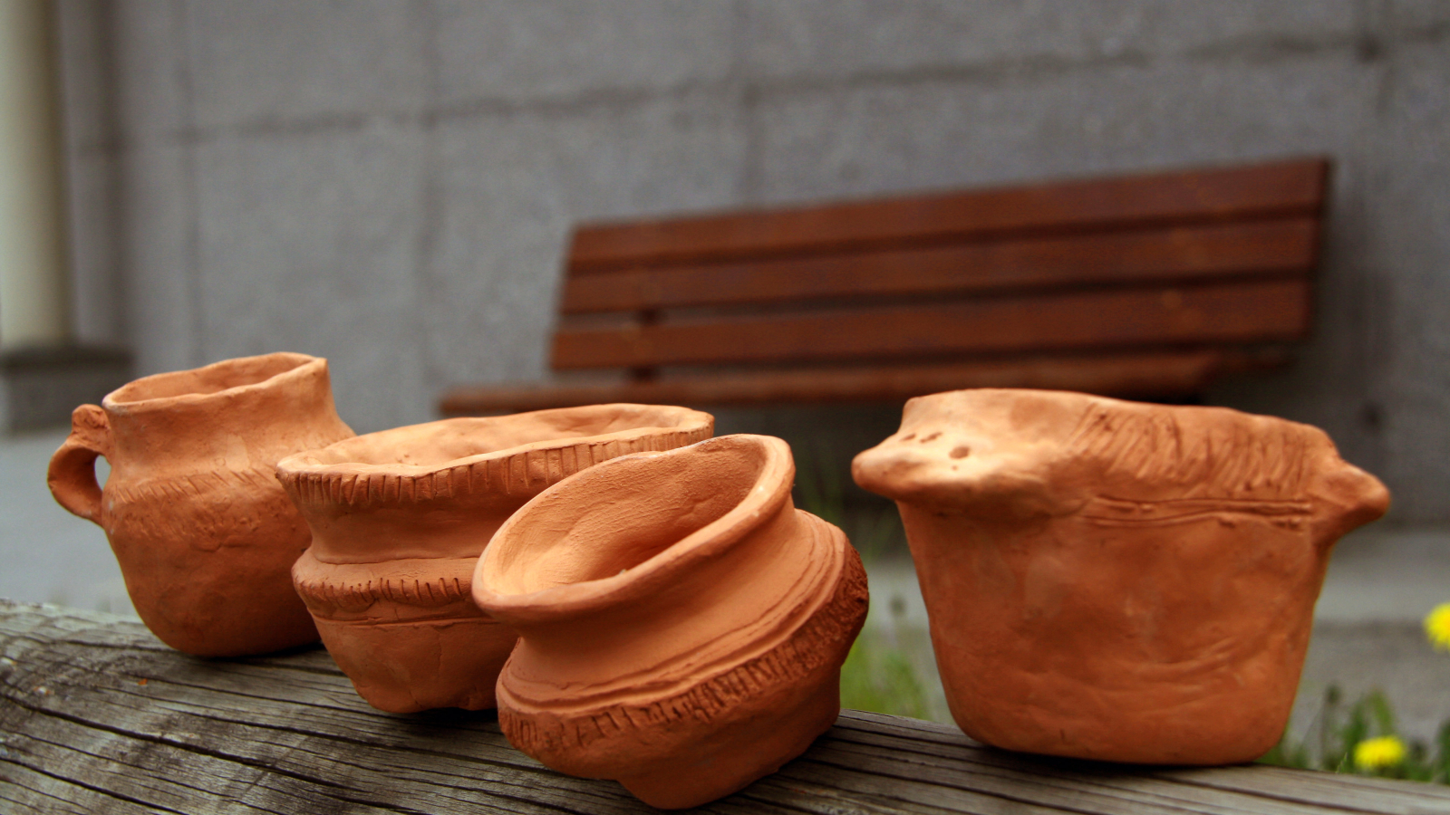 Sun-drying pottery