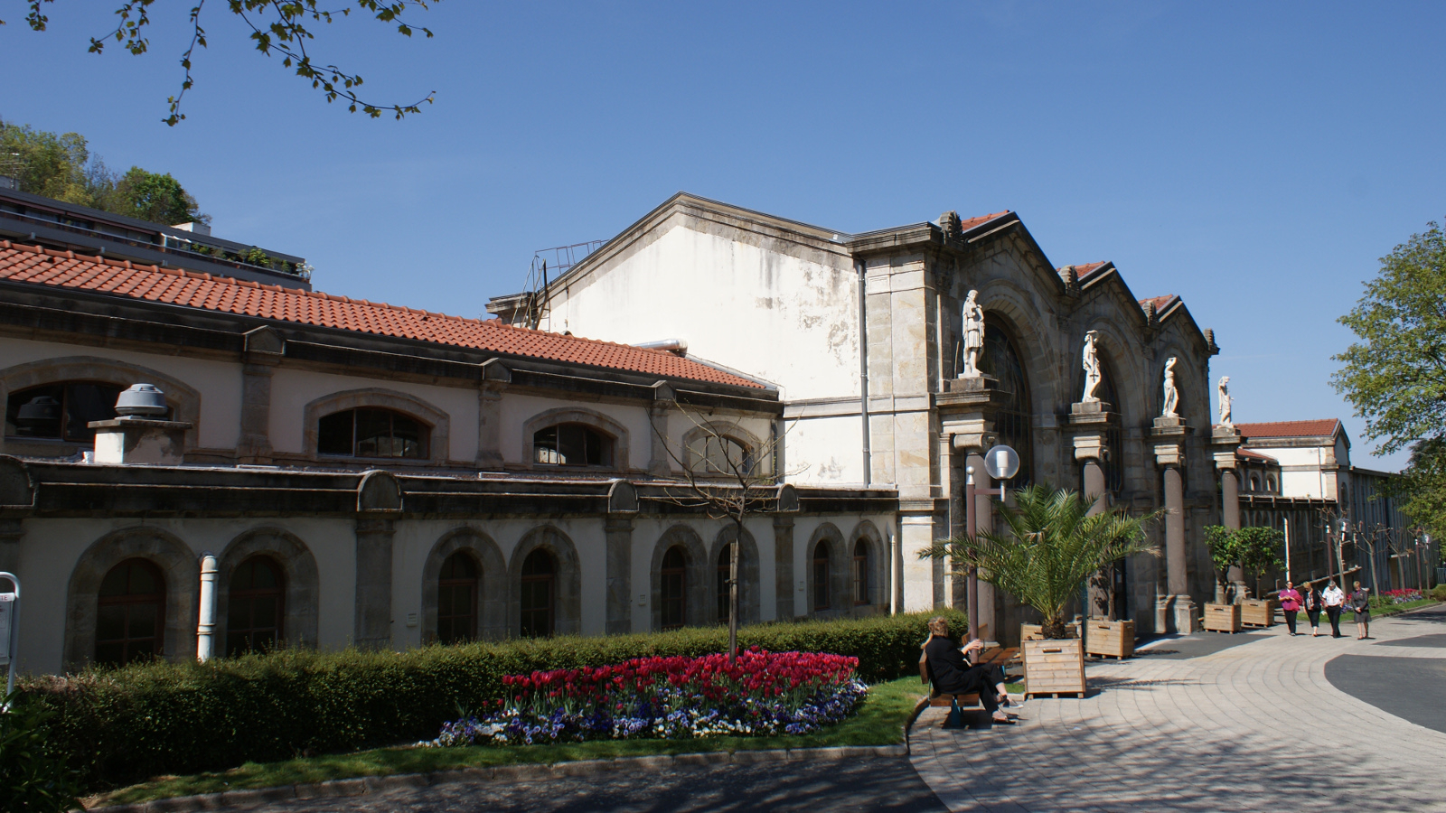 Façade des  Thermes de Royat