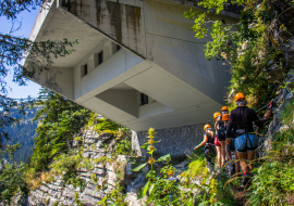 Start of the route, passing under the Le Flaine overhang