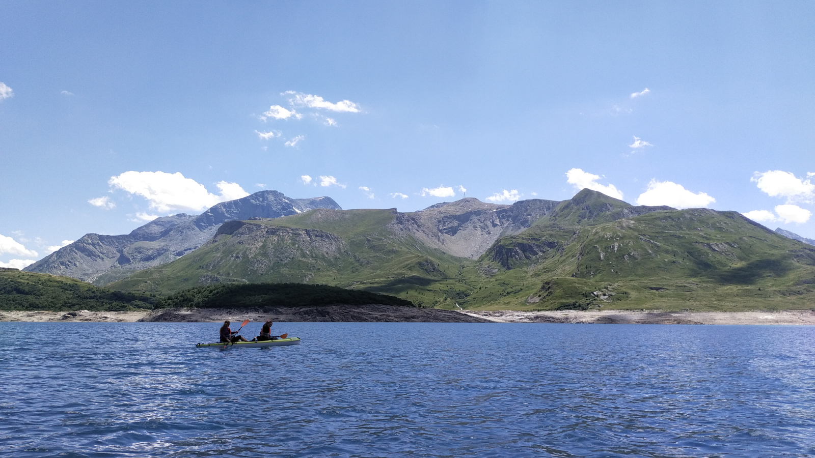 Kayak double sous le fort du Malamot