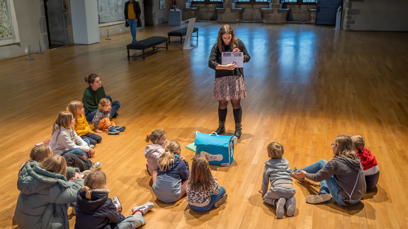 Enfants et parents au Musée-Château d'Annecy