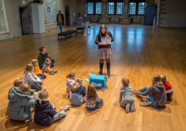 Enfants et parents au Musée-Château d'Annecy