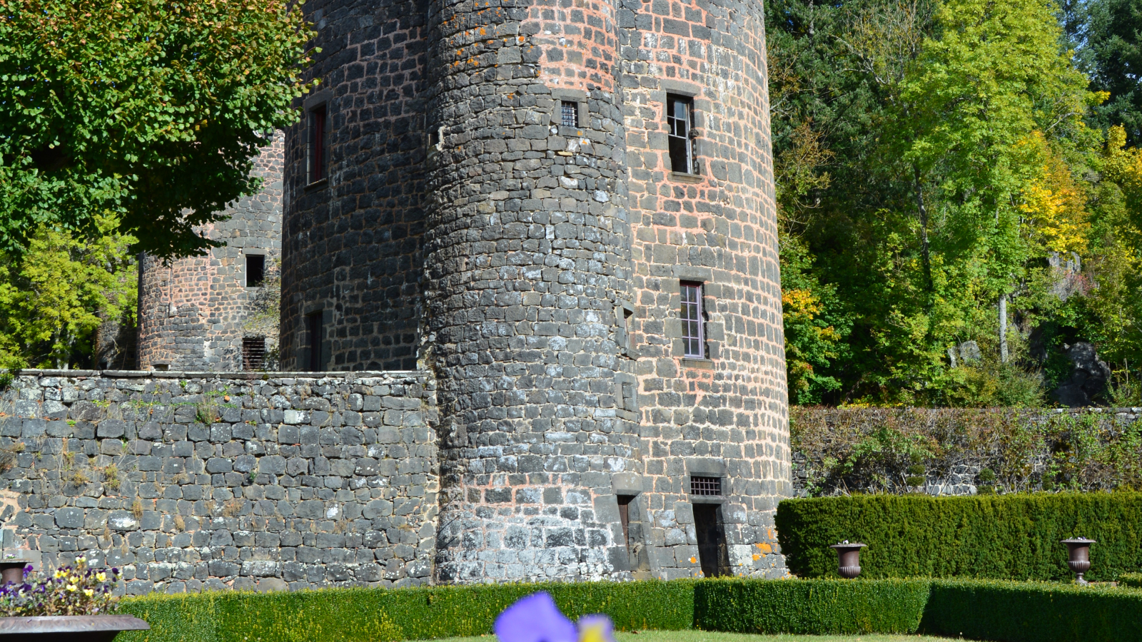 Tour du Château Dauphin à Pontgibaud