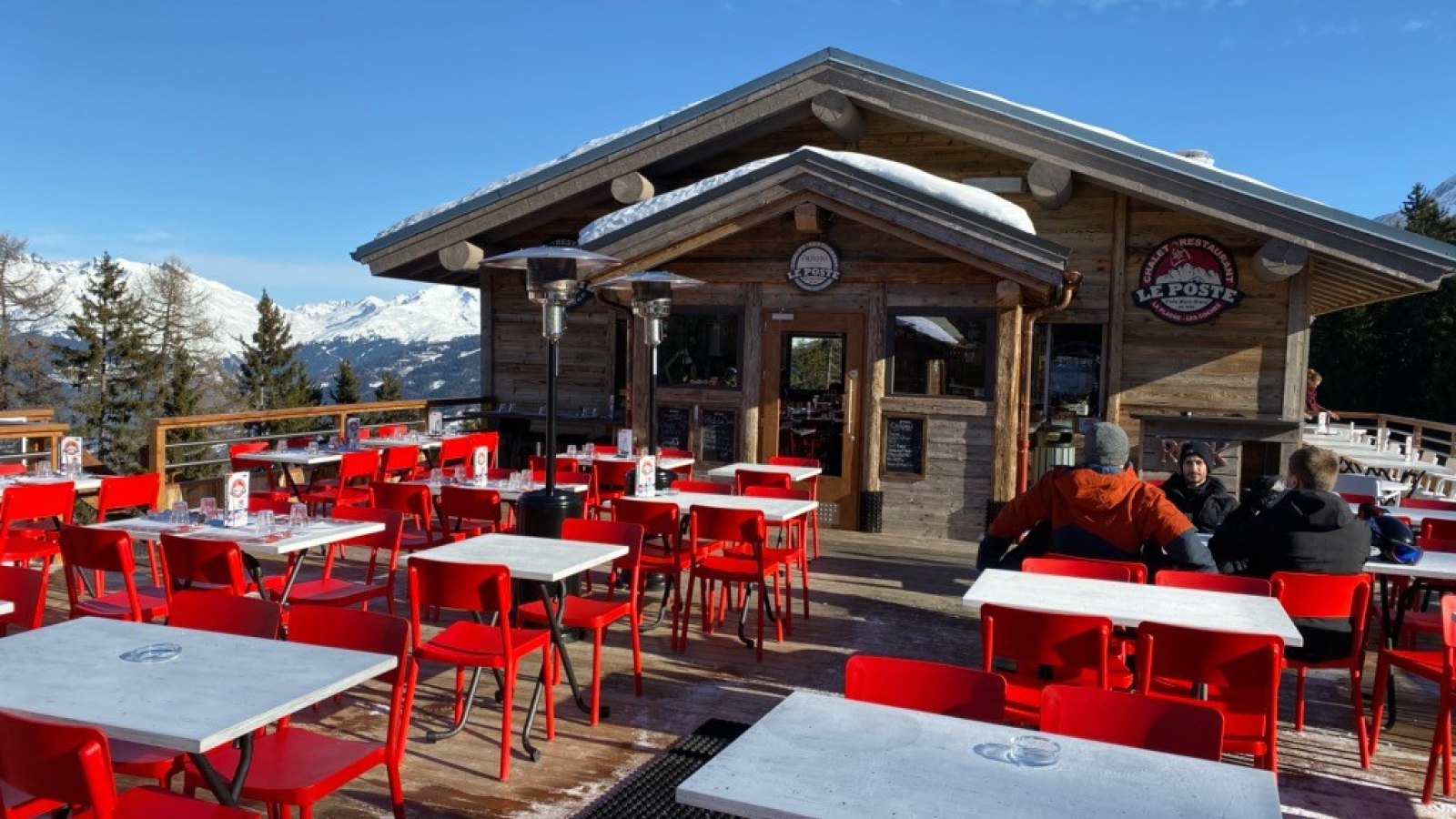 Terrasse au bord des pistes