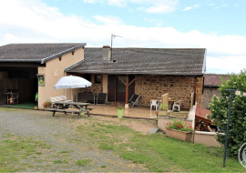 Gîte 'Chez le Vigneron' à Ternand (Rhône - Beaujolais Pierres Dorées) : La maison.