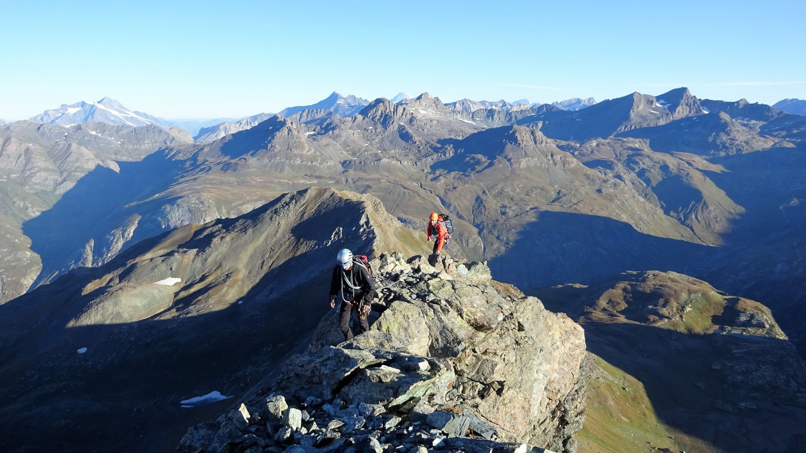 Aussois high mountain hiking